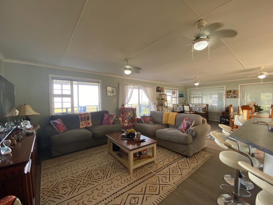 5 Bedroom Property for Sale in Cintsa East Eastern Cape